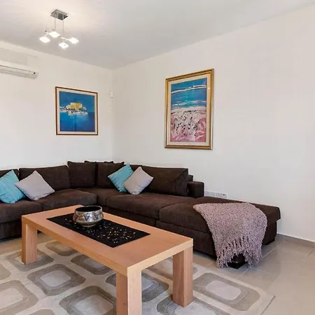 Вилла Fantastic Junior Cz02 Salamis With Gorgeous Views, Aphrodite Hills Куклия