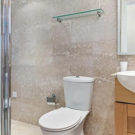 Fantastic Junior Cz02 Salamis With Gorgeous Views, Aphrodite Hills Villa Kouklia