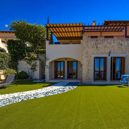 Fantastic Junior Cz02 Salamis With Gorgeous Views, Aphrodite Hills *