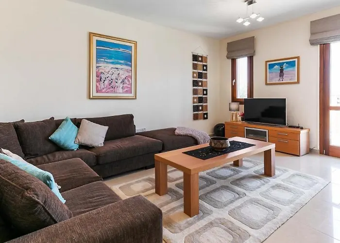 Willa Fantastic Junior Cz02 Salamis With Gorgeous Views, Aphrodite Hills Kuklia