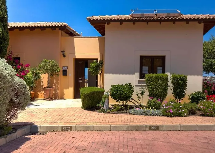 Villa Fantastic Junior Cz02 Salamis With Gorgeous Views, Aphrodite Hills *