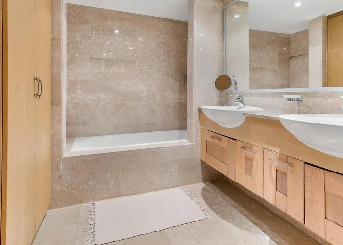 Fantastic Junior Cz02 Salamis With Gorgeous Views, Aphrodite Hills Willa Kuklia